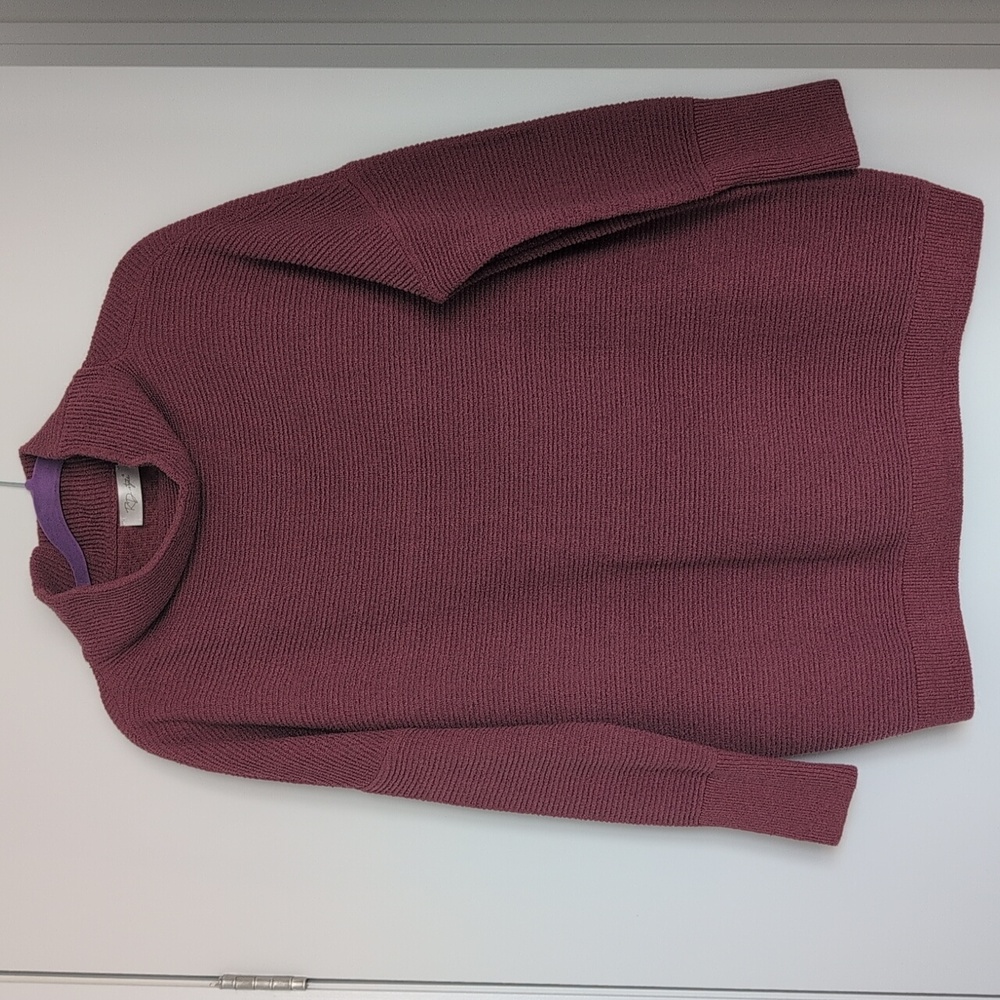 RD Style Maroon Turtleneck Sweater Ottoman Style